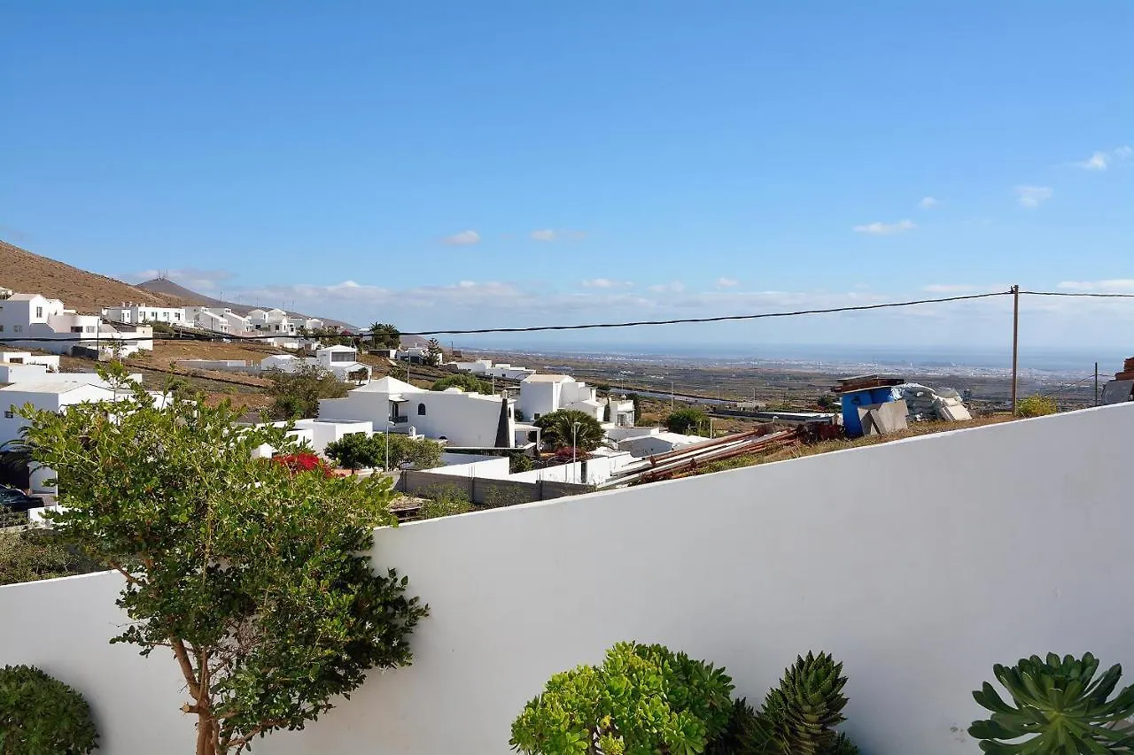 Bajo El Volcan Rural Villa Canaria Montana Blanca 0*,  Spanien